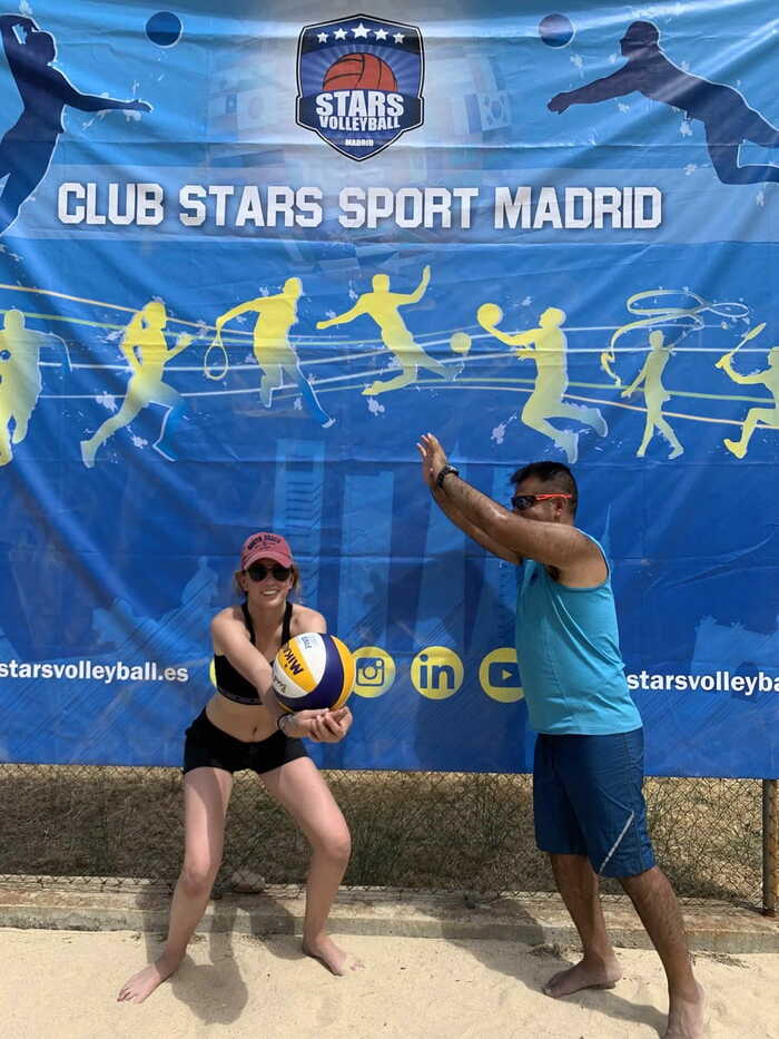 Voley playa y voleibol pista en Club Stars Sport Madrid